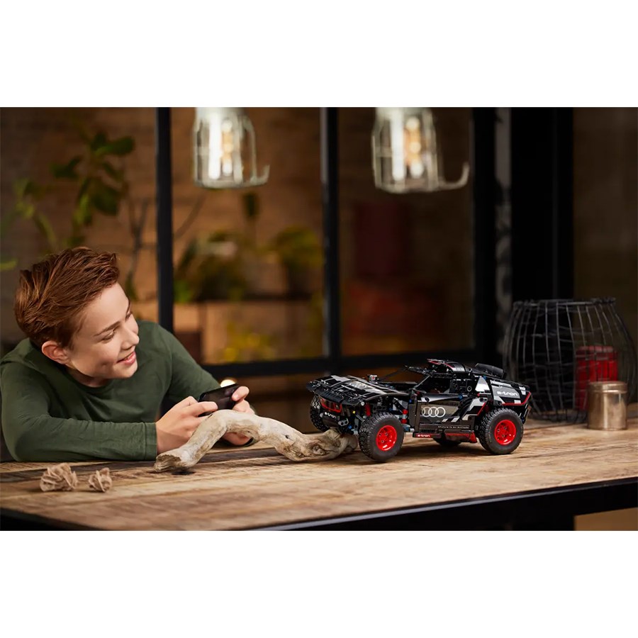 Lego Technic Audi RS Q e-tron 