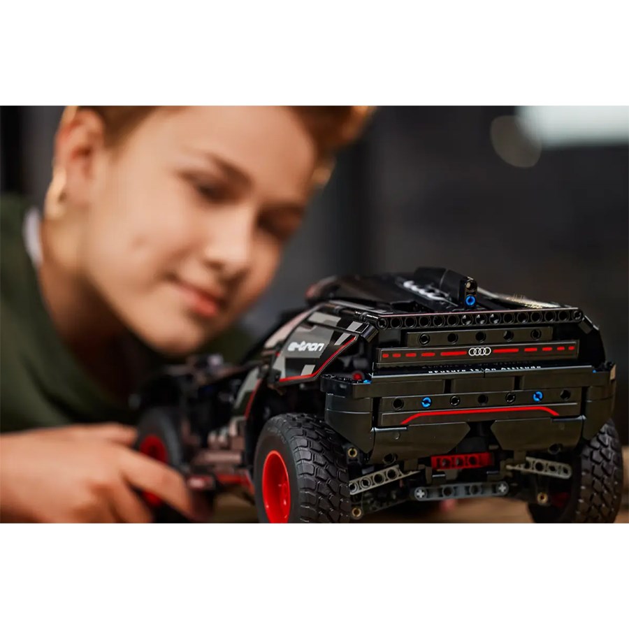 Lego Technic Audi RS Q e-tron 